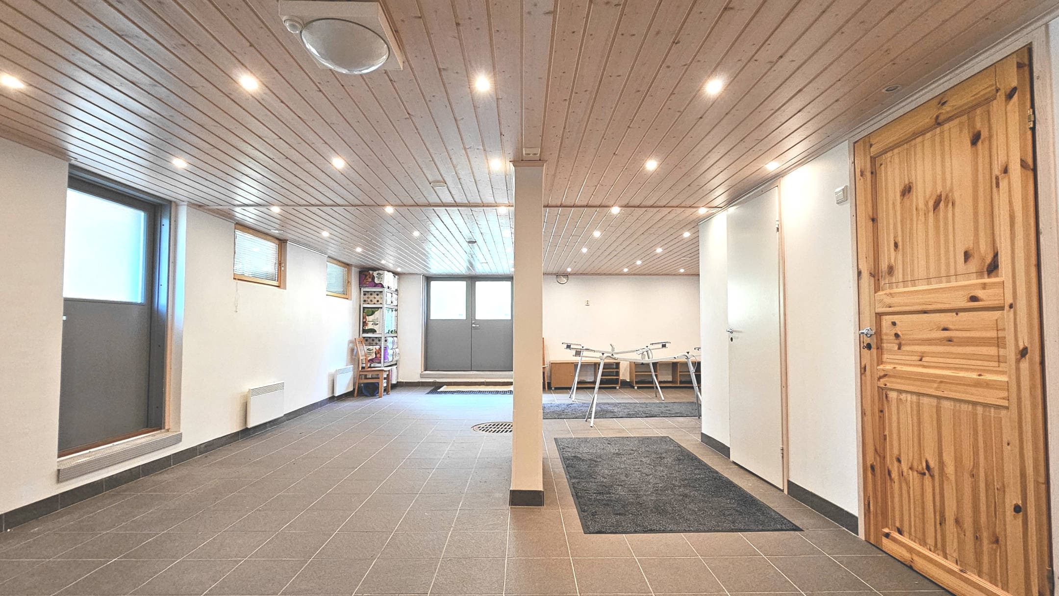 Espace de fartage chauffé et spacieux